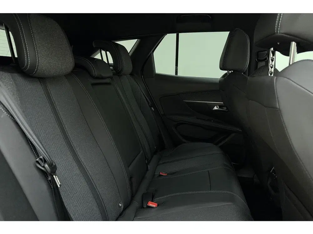 Peugeot 3008 1.6 plug-in Hybrid Allure 180 PK uit 2024, foto 17
