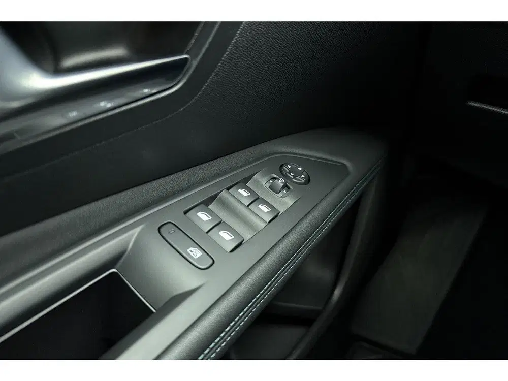 Peugeot 3008 1.6 plug-in Hybrid Allure 180 PK uit 2024, foto 19