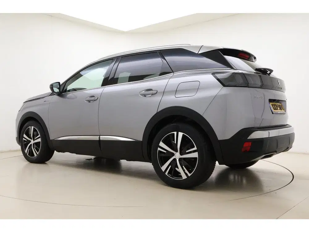 Peugeot 3008 1.6 HYbrid4 300 GT uit 2022, foto 12