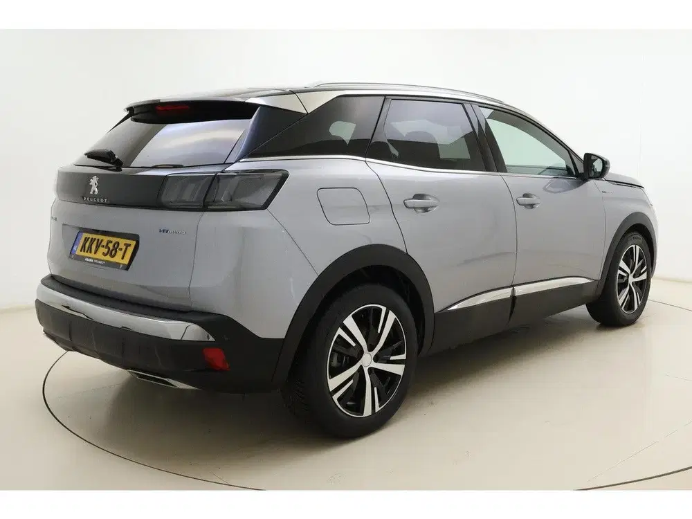 Peugeot 3008 1.6 HYbrid4 300 GT uit 2022, foto 2