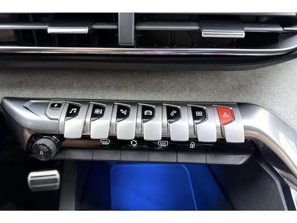 Peugeot 3008 1.6 HYbrid4 300 GT uit 2022, foto 20