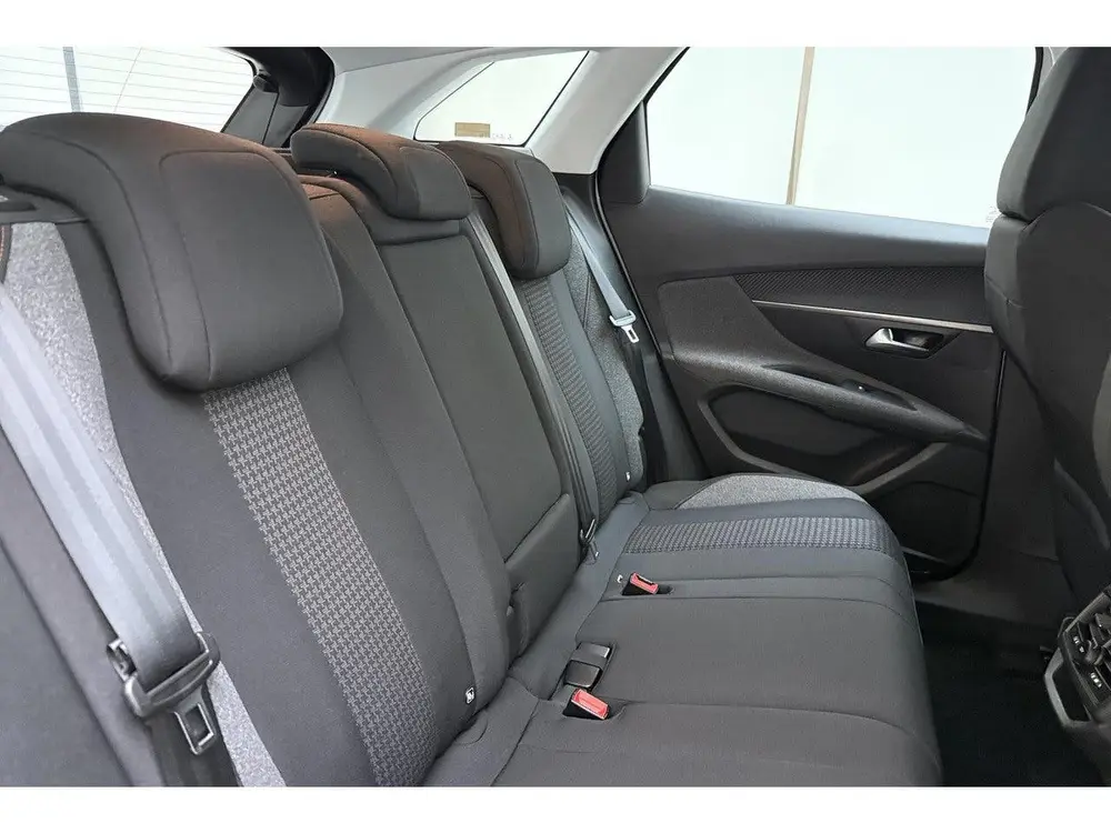 Peugeot 3008 1.2 PureTech Active | Trekhaak | Cruise control uit 2019, foto 14