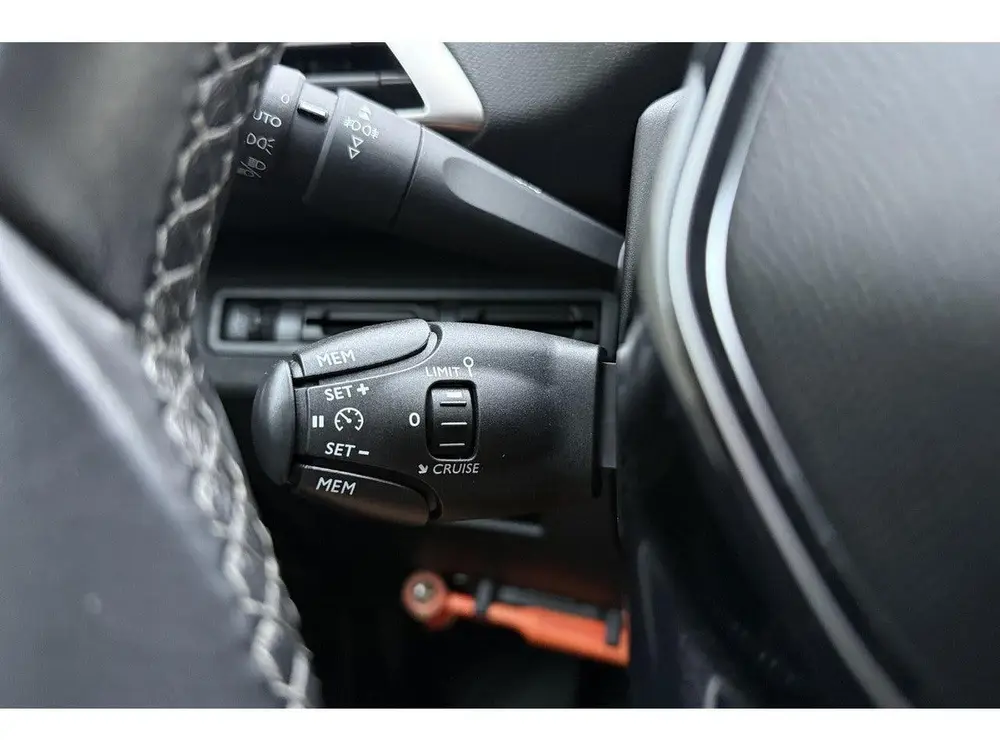 Peugeot 3008 1.2 PureTech Active | Trekhaak | Cruise control uit 2019, foto 19