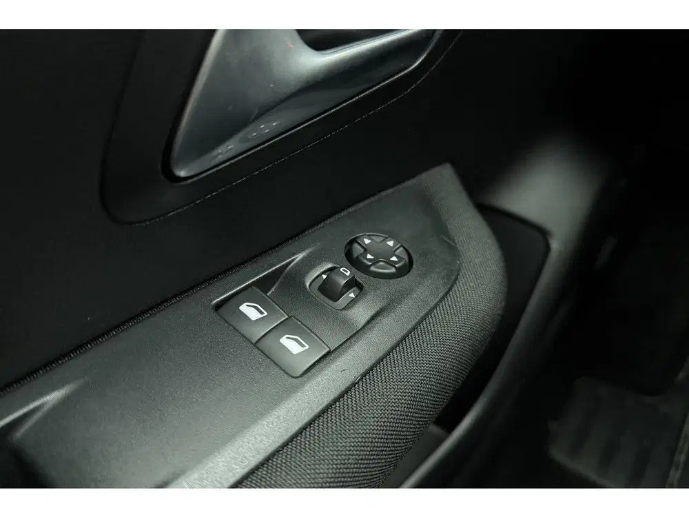 Peugeot 208 1.2 PureTech Blue Lease Active 75 PK uit 2020, foto 17