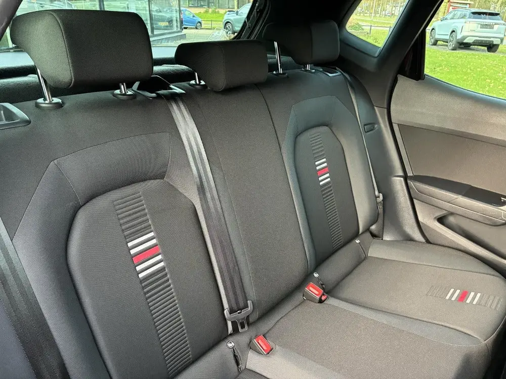 SEAT Arona 1.5 TSI EVO FR Business Intense | Climate control uit 2019, foto 16