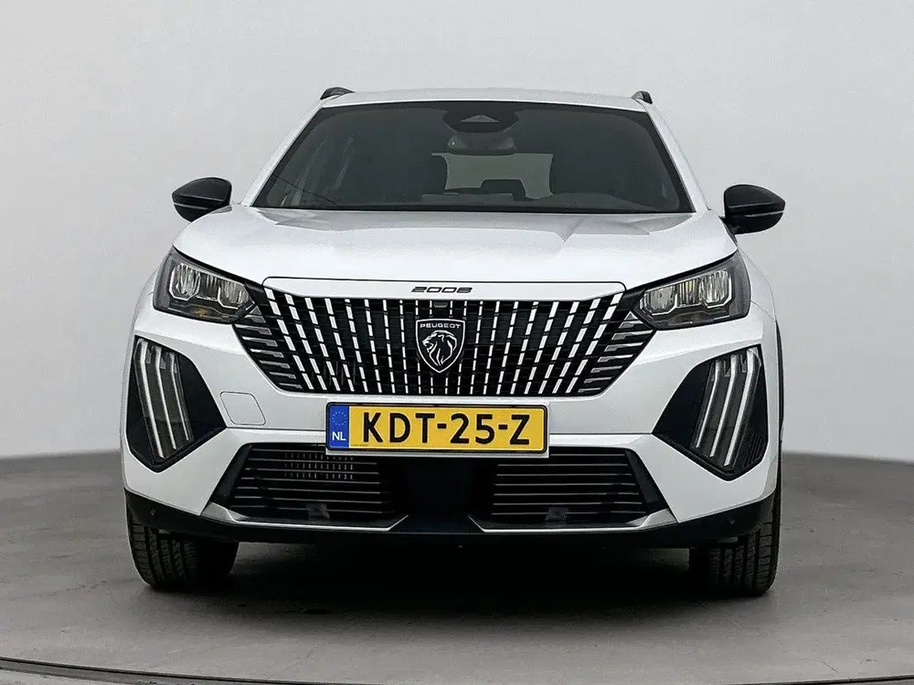 Peugeot 2008 1.2 Hybrid 145 Allure uit 2025, foto 8