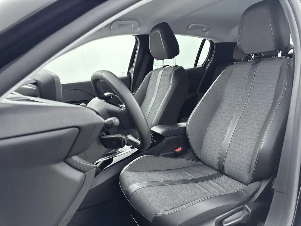 Peugeot 208 1.2 100pk Allure Pack uit 2023, foto 9