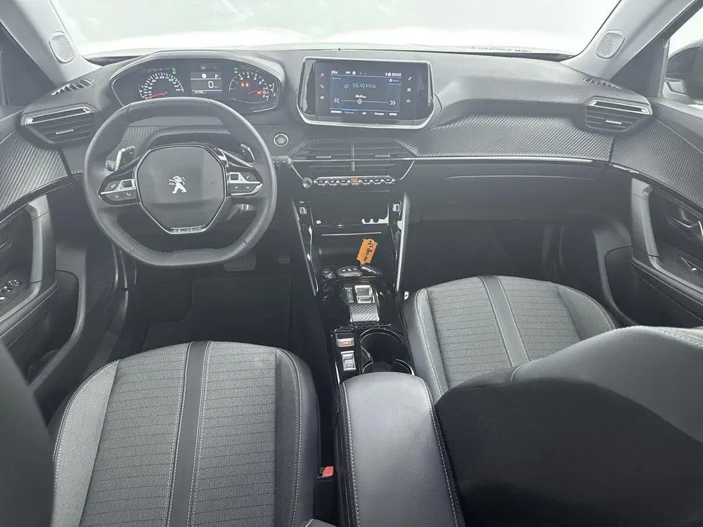 Peugeot 2008 1.2 130pk Allure uit 2022, foto 11