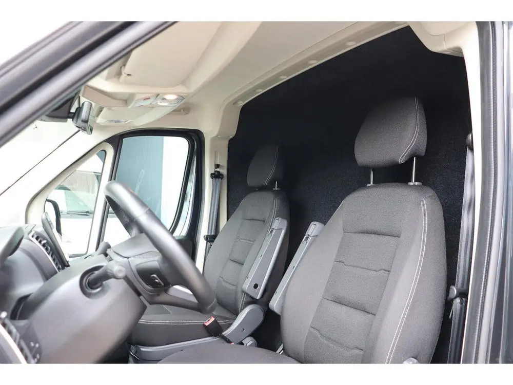 Opel Movano 2.2D 140 S&S L2H2 3.5t Navigatie uit 2024, foto 6