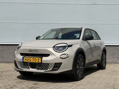 Fiat 600 Hybrid Turbo Charged 110pk Automaat Urban uit 2025