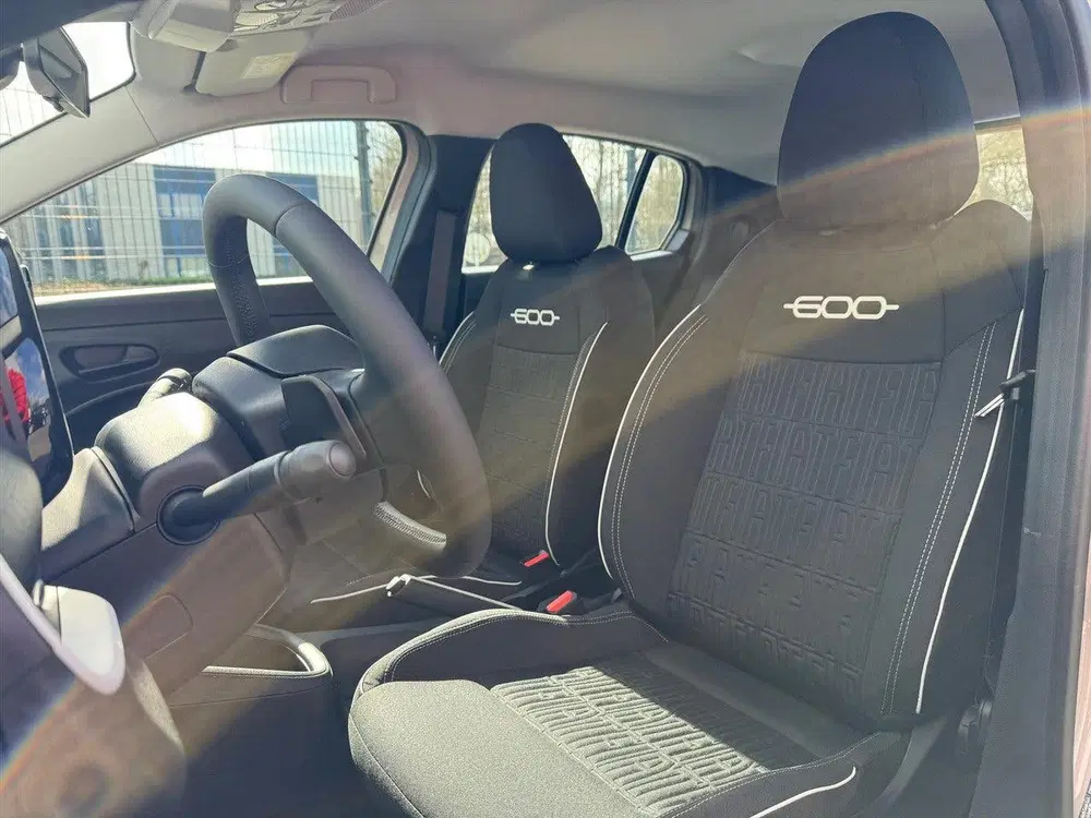 Fiat 600 Hybrid Turbo Charged 110pk Automaat Urban uit 2025, foto 16