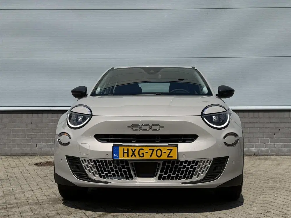 Fiat 600 Hybrid Turbo Charged 110pk Automaat Urban uit 2025, foto 2