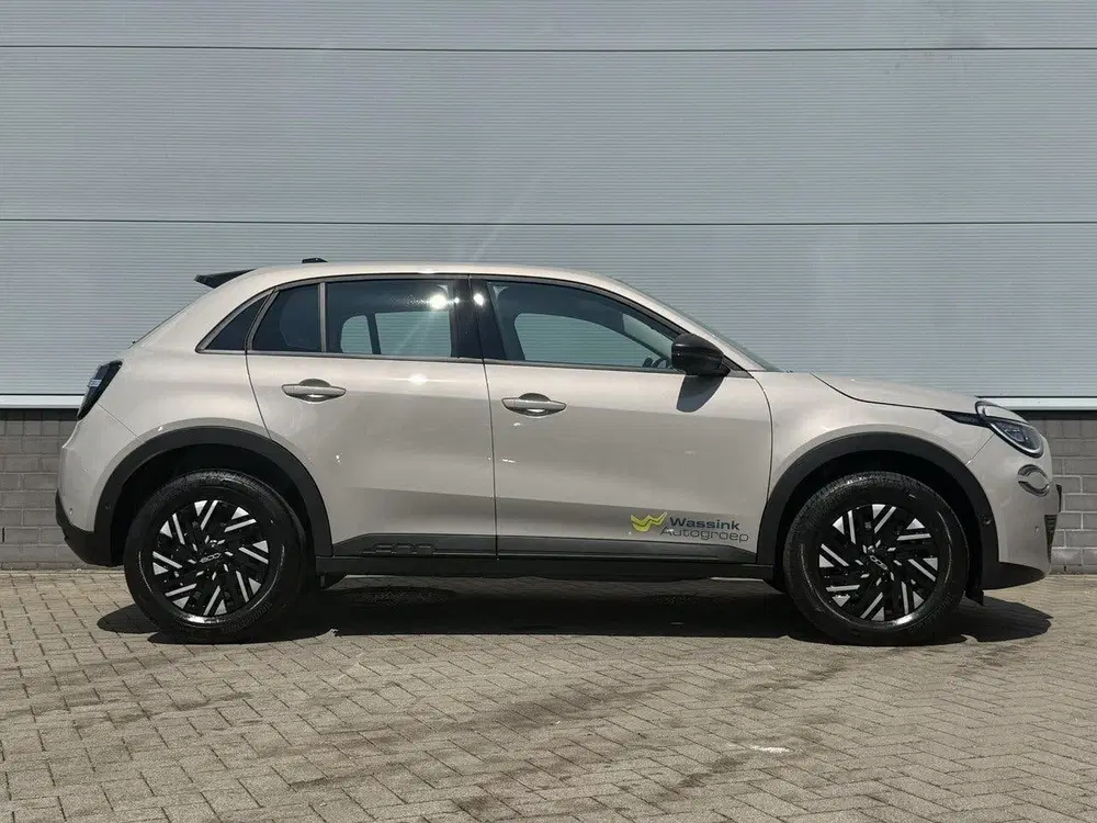Fiat 600 Hybrid Turbo Charged 110pk Automaat Urban uit 2025, foto 4