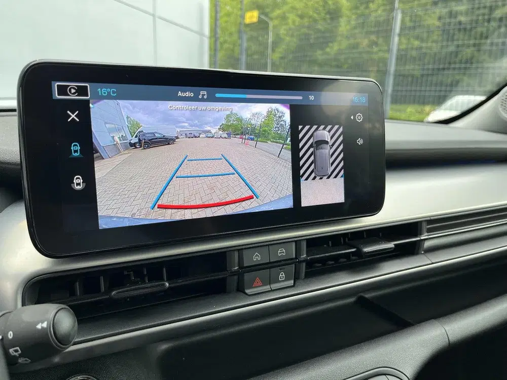 Jeep Avenger Summit 54 kWh uit 2025, foto 16