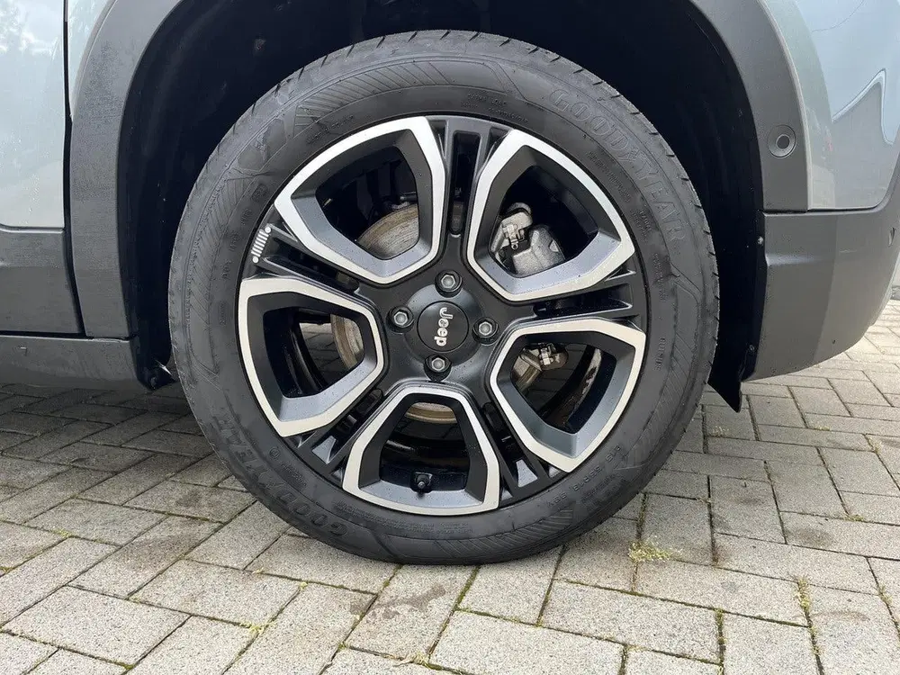 Jeep Avenger Summit 54 kWh uit 2025, foto 8