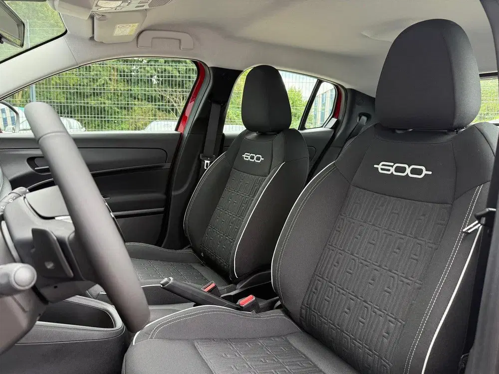 Fiat 600 Hybrid Turbo Charged 110 pk Automaat Pop uit 2026, foto 14