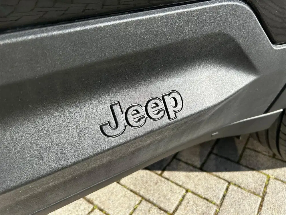 Jeep Avenger Longitude 54 kWh 156pk uit 2025, foto 13