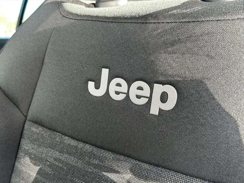 Jeep Avenger Longitude 54 kWh 156pk uit 2025, foto 18
