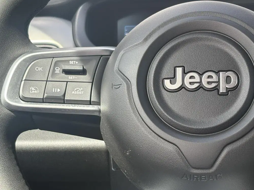 Jeep Avenger Summit 54 kWh uit 2025, foto 18