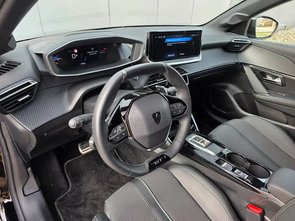 Peugeot 208 Hybrid 100pk GT Automaat uit 2024, foto 9