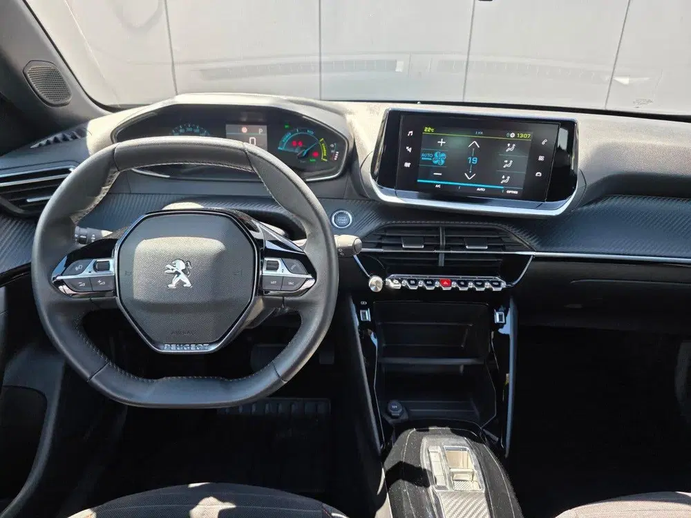 Peugeot 2008 EV Active 50 kWh Carplay uit 2023, foto 10