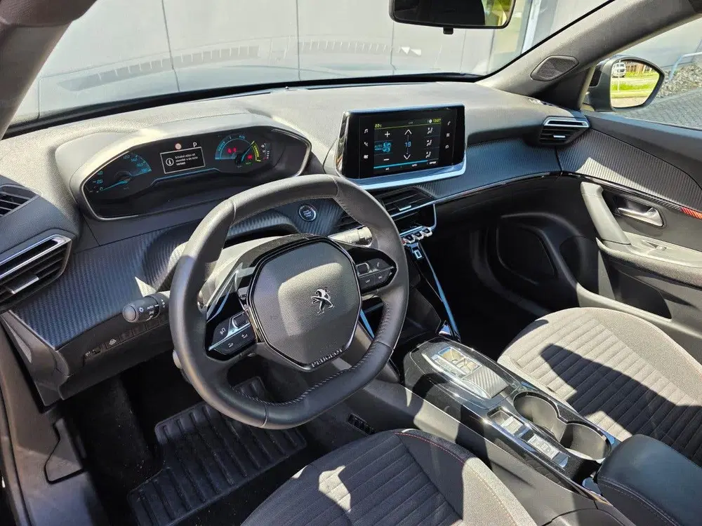Peugeot 2008 EV Active 50 kWh Carplay uit 2023, foto 8