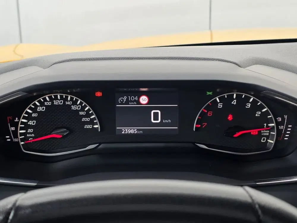 Peugeot 208 100pk Allure Navigatie uit 2021, foto 12