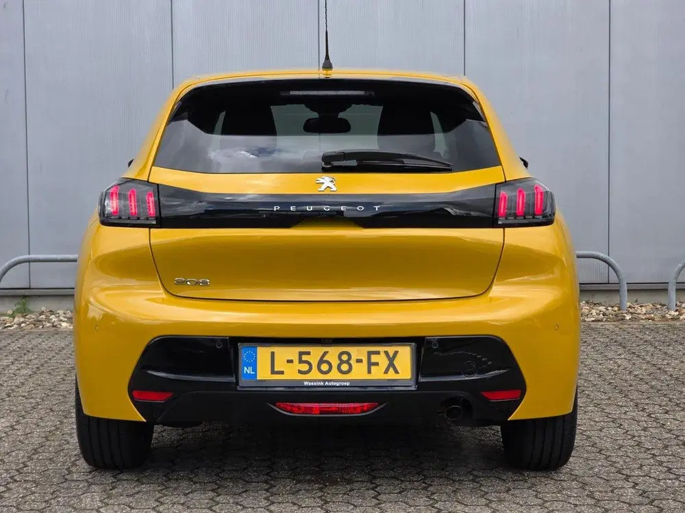 Peugeot 208 100pk Allure Navigatie uit 2021, foto 5