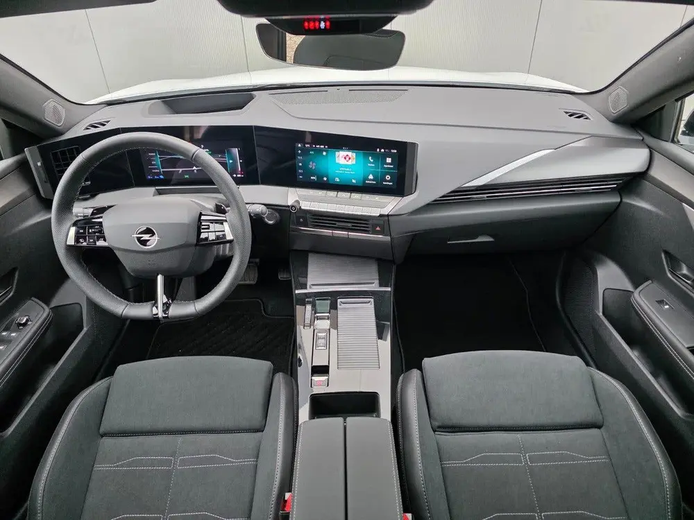 Opel Astra 1.6 Hybrid 195pk GS Automaat uit 2026, foto 10