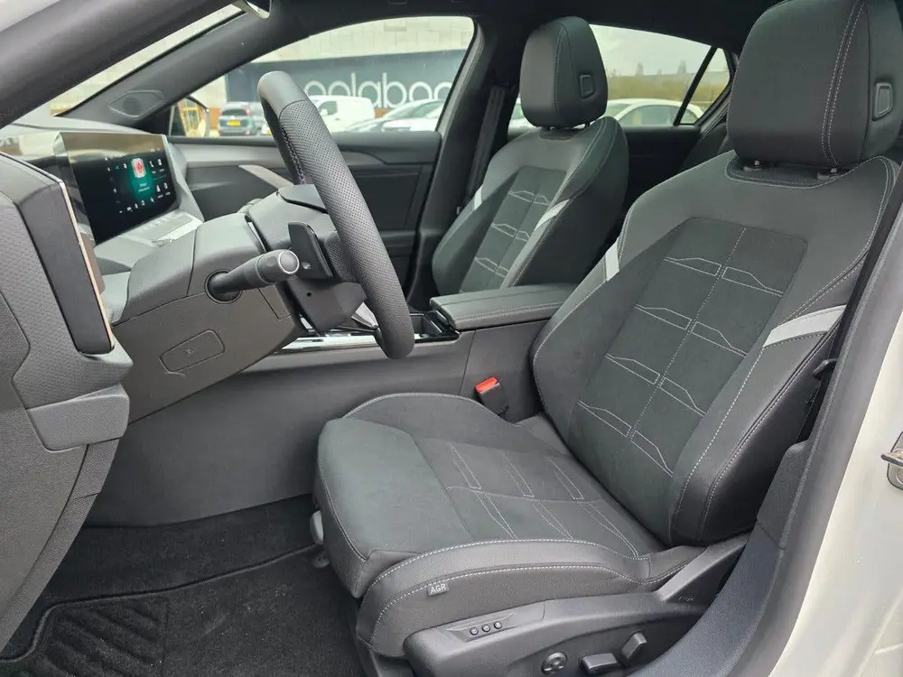 Opel Astra 1.6 Hybrid 195pk GS Automaat uit 2026, foto 7