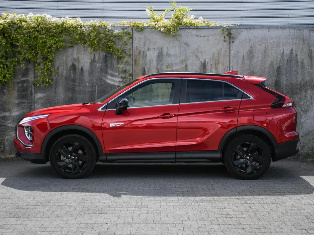 Mitsubishi Eclipse Cross Black Edition 2.4 PHEV 188pk Automa uit 2024, foto 3