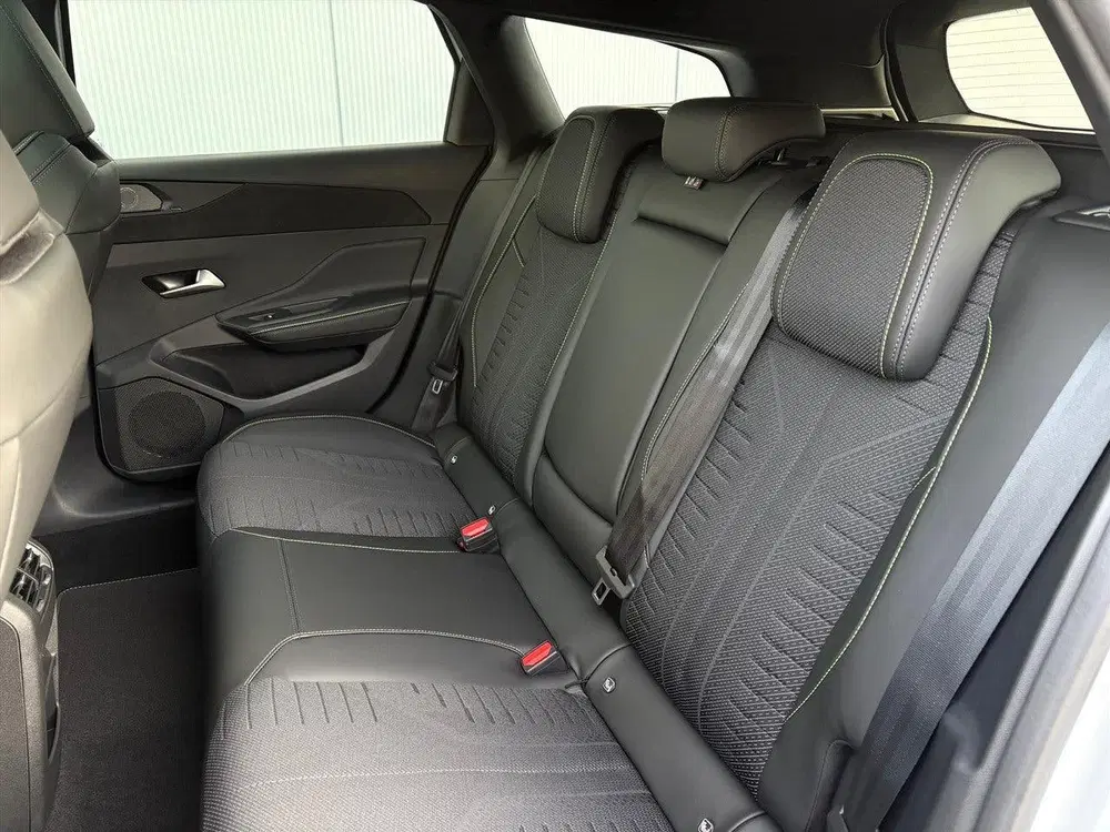 Peugeot 308 SW Sw 1.6 PHEV 195pk e-DCS7 GT VOORRAAD VO uit 2026, foto 11