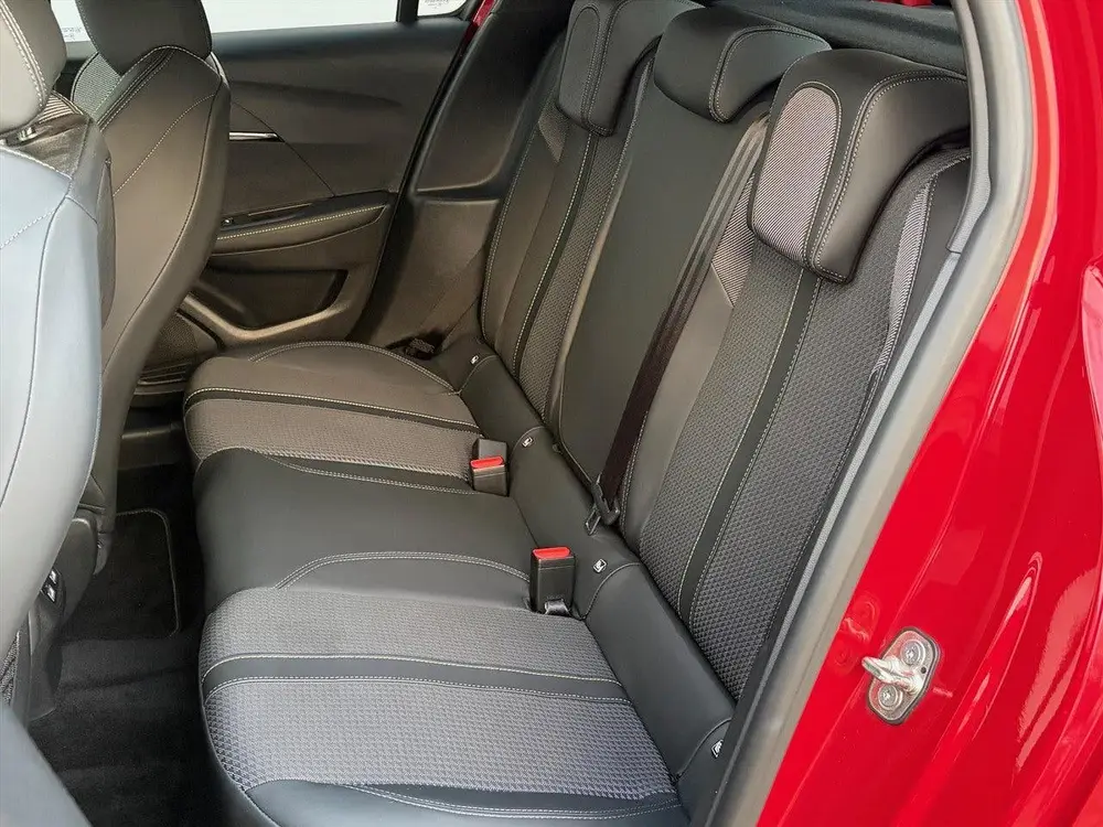 Peugeot 208 1.2 PureTech 100pk GT-Line uit 2020, foto 12