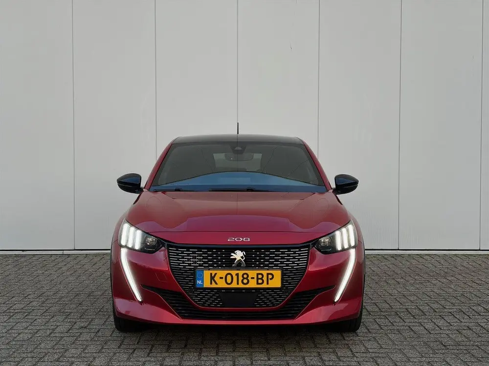 Peugeot 208 1.2 PureTech 100pk GT-Line uit 2020, foto 2