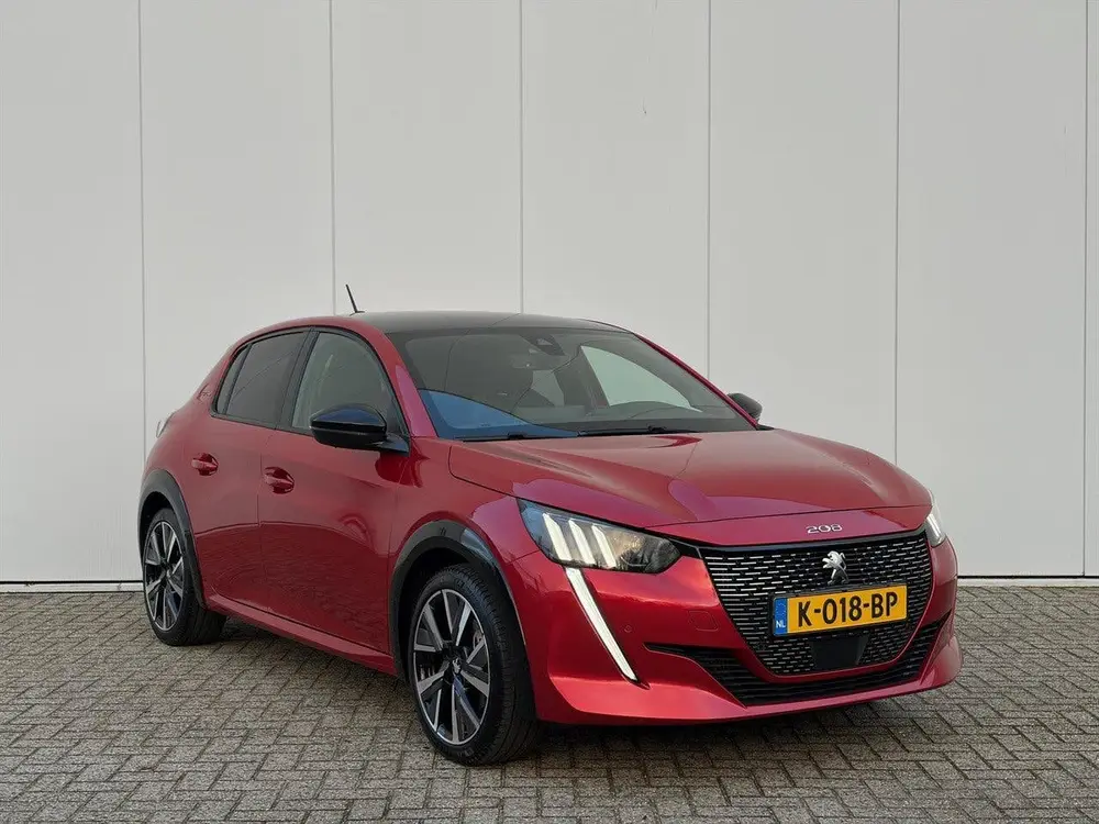 Peugeot 208 1.2 PureTech 100pk GT-Line uit 2020, foto 3