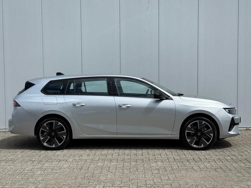 Opel Astra Sports Tourer 54kw 156pk Aut Edition uit 2025, foto 4