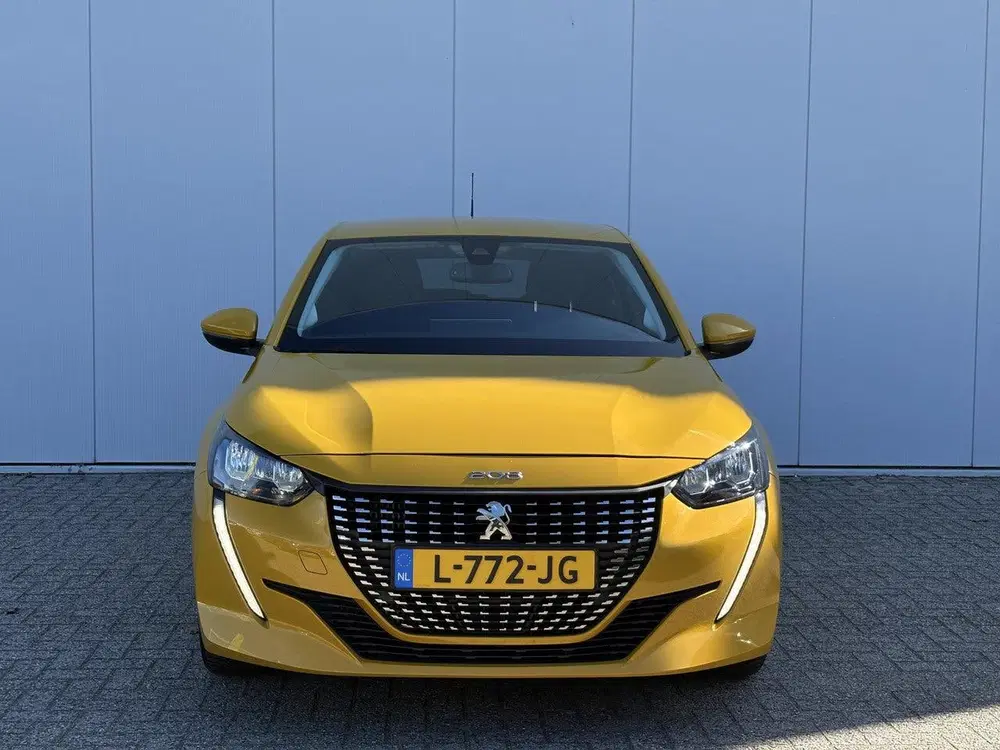 Peugeot 208 1.2 PureTech Blue Lease Allure uit 2021, foto 2