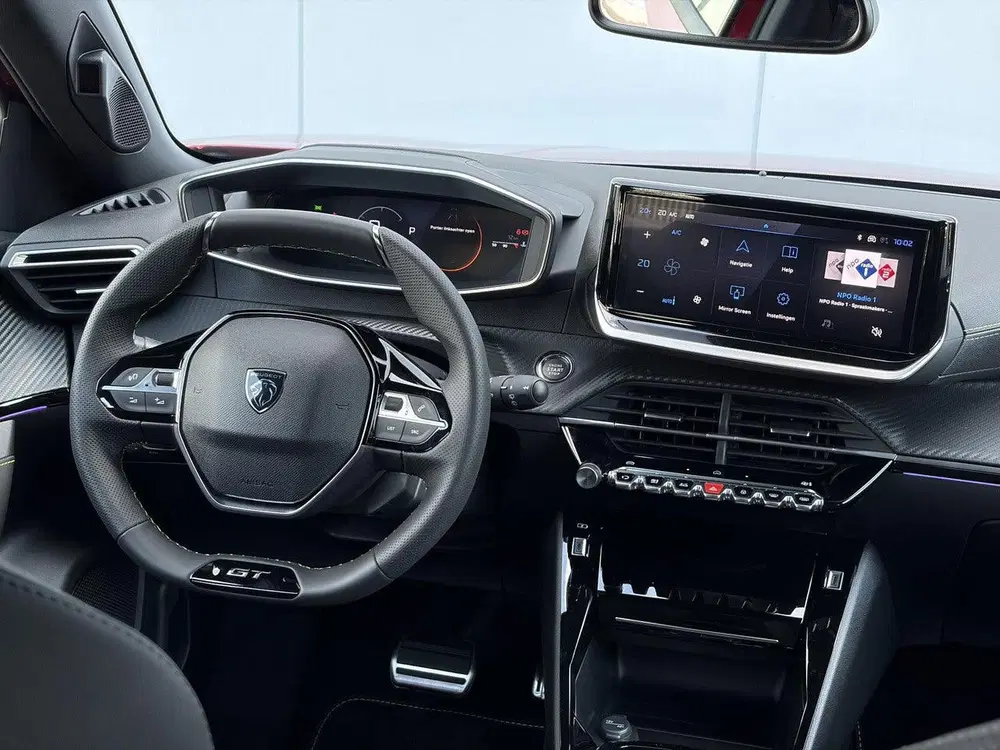 Peugeot 2008 1.2 Hybrid 145 GT uit 2026, foto 10