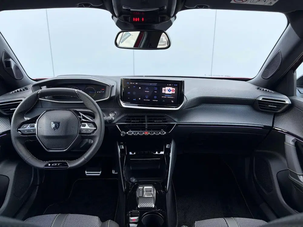Peugeot 2008 1.2 Hybrid 145 GT uit 2026, foto 14