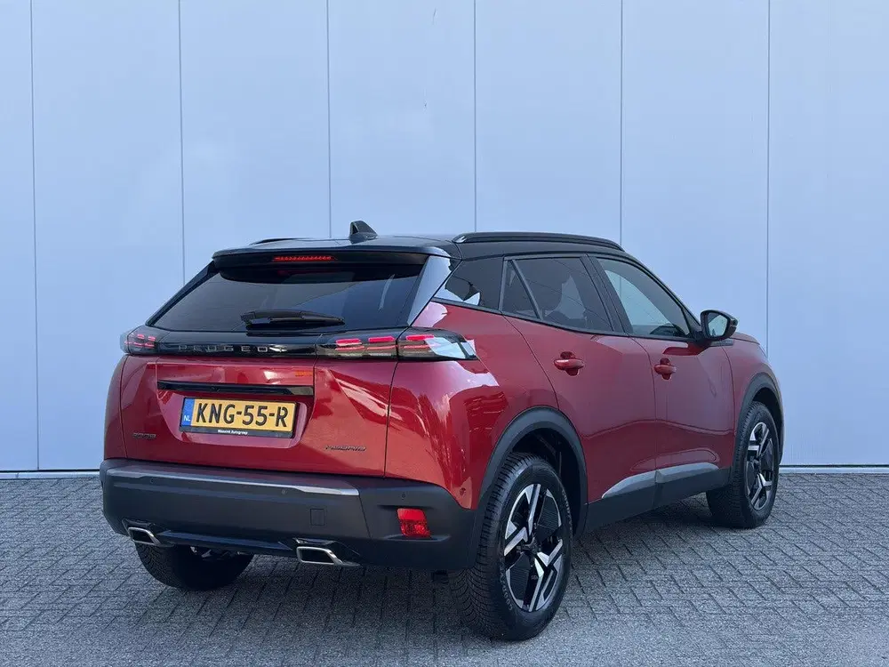 Peugeot 2008 1.2 Hybrid 145 GT uit 2026, foto 5