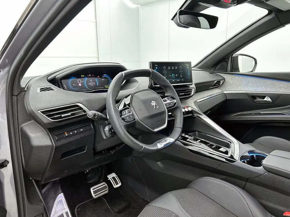 Peugeot 3008 Plug-in Hybrid 225 pk GT uit 2023, foto 17