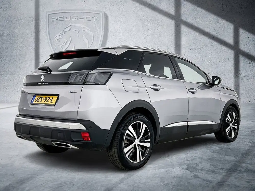 Peugeot 3008 Plug-in Hybrid 225 pk GT uit 2023, foto 4
