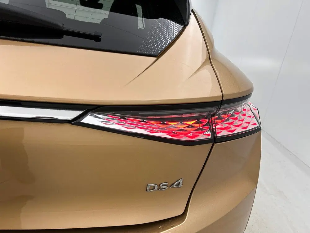 DS Automobiles DS 4 DS DS 4 130pk Automaat Trocadero uit 2022, foto 14