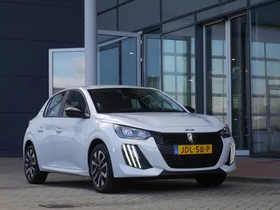 Peugeot 208 1.2 PureTech 100 Style uit 2025