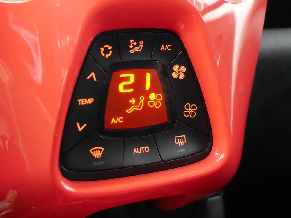 Citroën C1 1.0 VTi Airscape Shine uit 2020, foto 19