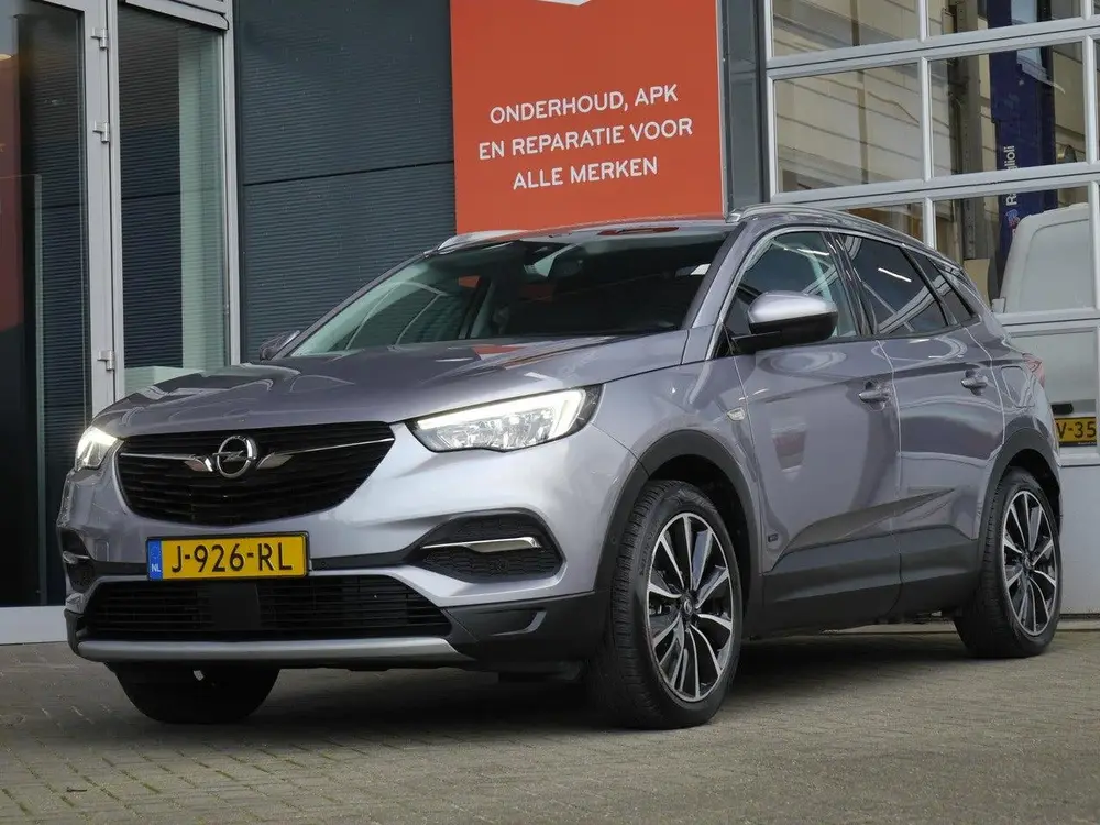 Opel Grandland X 1.6 Turbo Hybrid Business Executive uit 2020