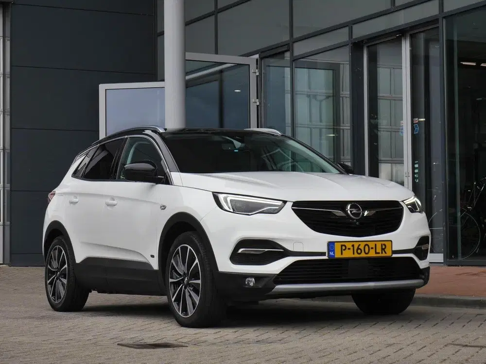 Opel Grandland X 1.6 Turbo Hybrid4 Ultimate uit 2020