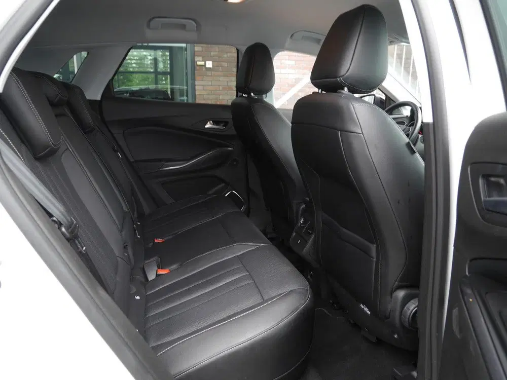 Opel Grandland X 1.6 Turbo Hybrid4 Ultimate uit 2020, foto 14