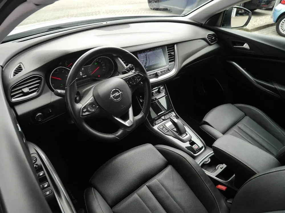 Opel Grandland X 1.6 Turbo Hybrid4 Ultimate uit 2020, foto 8