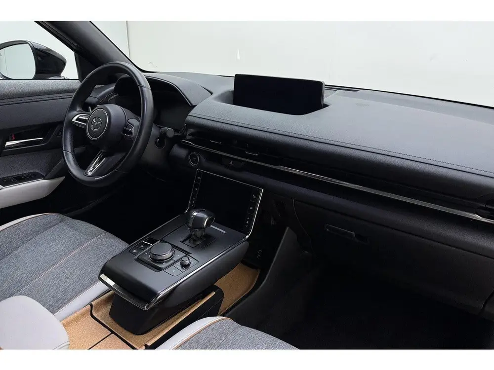 Mazda MX-30 e-SkyActiv 145 First Edition 36 kWh uit 2020, foto 16